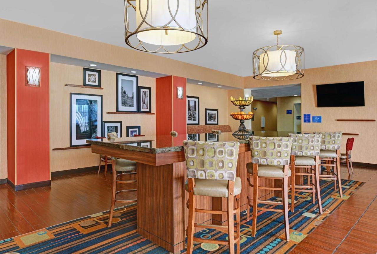Hampton Inn Deming Exterior photo